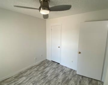9801 Royal Lane - Photo Thumbnail 4