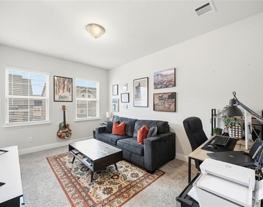 7833 Bayside Drive - Photo Thumbnail 11