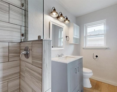 2812 San Medina Avenue - Photo Thumbnail 14