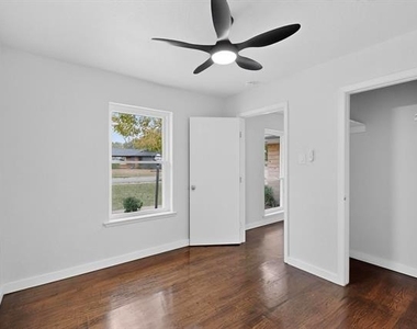 2812 San Medina Avenue - Photo Thumbnail 20