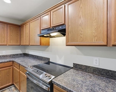 1356 N Cozumel Street - Photo Thumbnail 7