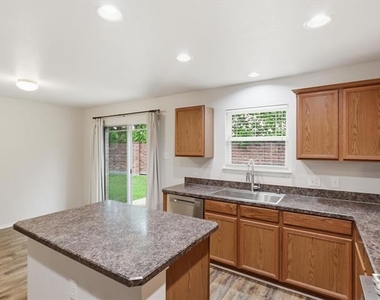 1356 N Cozumel Street - Photo Thumbnail 9