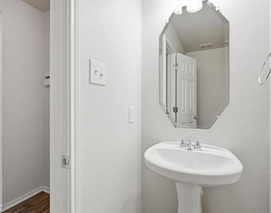1356 N Cozumel Street - Photo Thumbnail 23