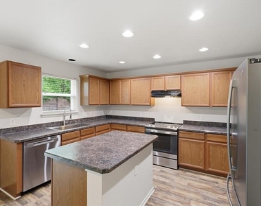 1356 N Cozumel Street - Photo Thumbnail 6