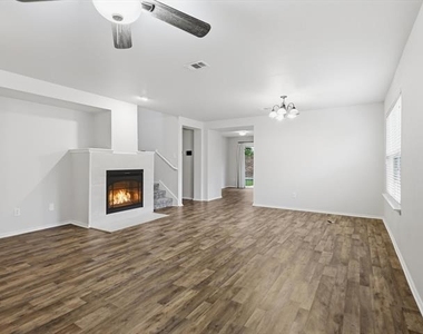 1356 N Cozumel Street - Photo Thumbnail 3