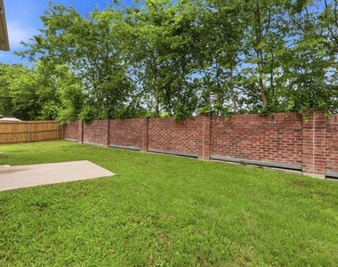 1356 N Cozumel Street - Photo Thumbnail 25