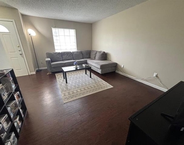 6501 Dunn Drive - Photo Thumbnail 2