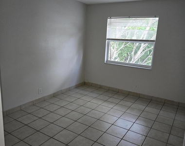 3714 Sw 60th Terrace - Photo Thumbnail 8