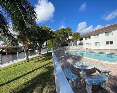 151 Se 6th Avenue - Photo Thumbnail 1