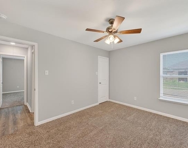 523 Bennie Leonard Street - Photo Thumbnail 19
