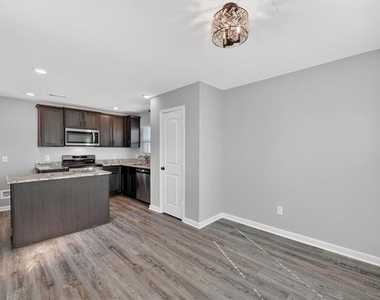523 Bennie Leonard Street - Photo Thumbnail 11