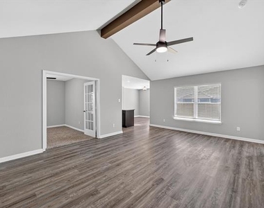 523 Bennie Leonard Street - Photo Thumbnail 1