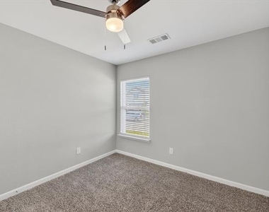 523 Bennie Leonard Street - Photo Thumbnail 29