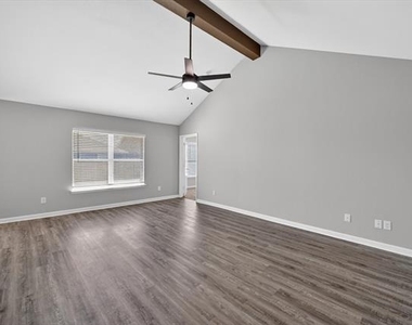 523 Bennie Leonard Street - Photo Thumbnail 6