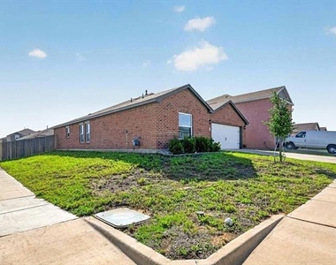 523 Bennie Leonard Street - Photo Thumbnail 33