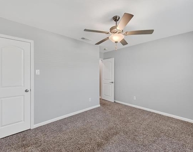 523 Bennie Leonard Street - Photo Thumbnail 20