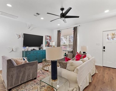 3517 Mission Street - Photo Thumbnail 5