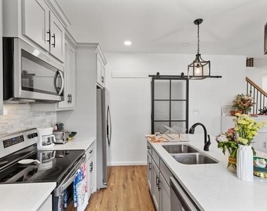 3517 Mission Street - Photo Thumbnail 8