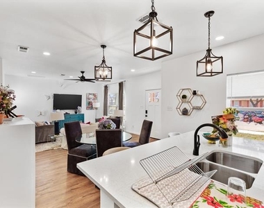 3517 Mission Street - Photo Thumbnail 10