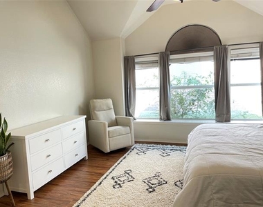 2616 Travis Drive - Photo Thumbnail 15