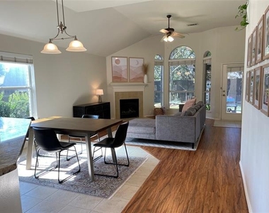 2616 Travis Drive - Photo Thumbnail 8