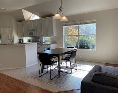 2616 Travis Drive - Photo Thumbnail 11