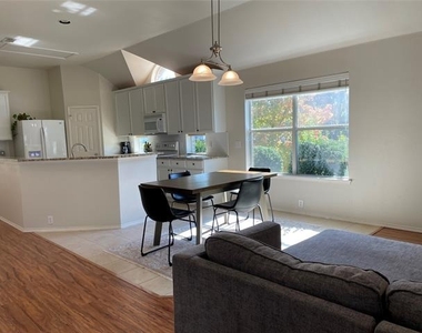 2616 Travis Drive - Photo Thumbnail 10