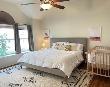 2616 Travis Drive - Photo Thumbnail 14