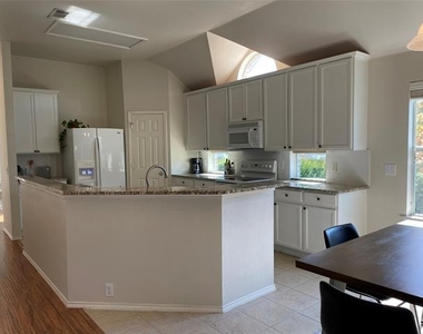 2616 Travis Drive - Photo Thumbnail 12