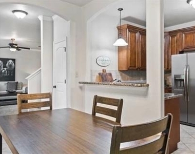 5209 Park Drive - Photo Thumbnail 4
