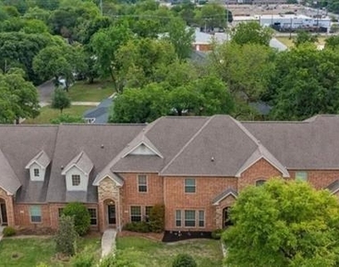 5209 Park Drive - Photo Thumbnail 2
