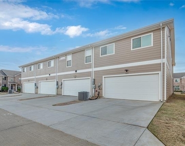 2212 Davenport Drive - Photo Thumbnail 1