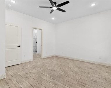 5105 Waterbury Court - Photo Thumbnail 18