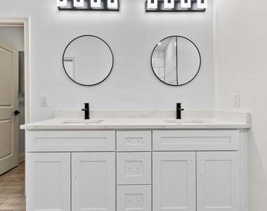 5105 Waterbury Court - Photo Thumbnail 21