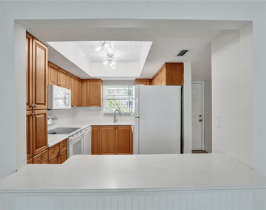 1750 S Ocean Boulevard - Photo Thumbnail 2