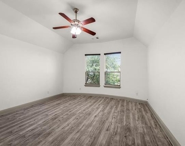 116 San Bernard Drive - Photo Thumbnail 29