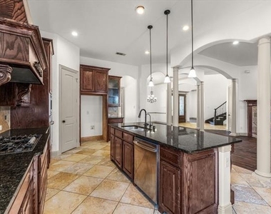 116 San Bernard Drive - Photo Thumbnail 9