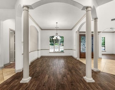 116 San Bernard Drive - Photo Thumbnail 4