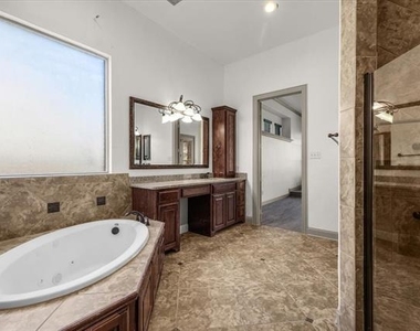 116 San Bernard Drive - Photo Thumbnail 20