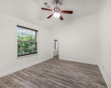 116 San Bernard Drive - Photo Thumbnail 33