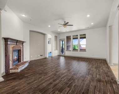 116 San Bernard Drive - Photo Thumbnail 7