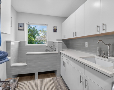 6701 Hillside Lane - Photo Thumbnail 31