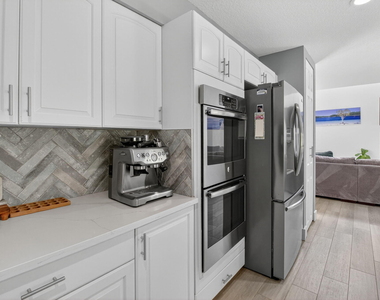 6701 Hillside Lane - Photo Thumbnail 22