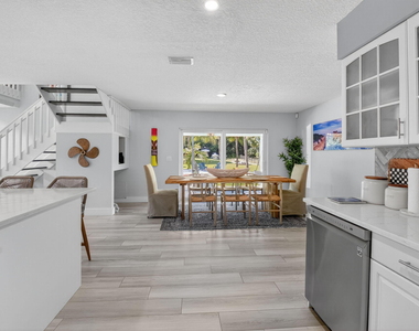 6701 Hillside Lane - Photo Thumbnail 21