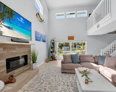 6701 Hillside Lane - Photo Thumbnail 8