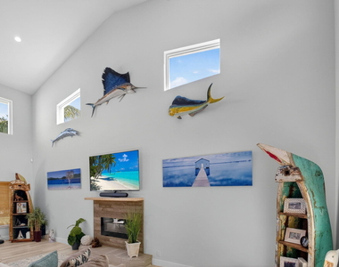 6701 Hillside Lane - Photo Thumbnail 10