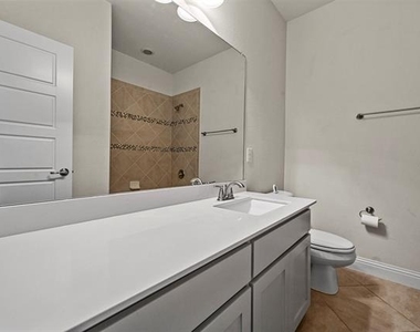 3000 Crestwater Ridge - Photo Thumbnail 15
