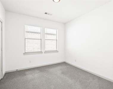 7937 Piedmont Avenue - Photo Thumbnail 28