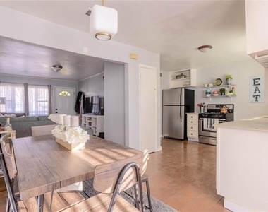 1903 Dale Place - Photo Thumbnail 4
