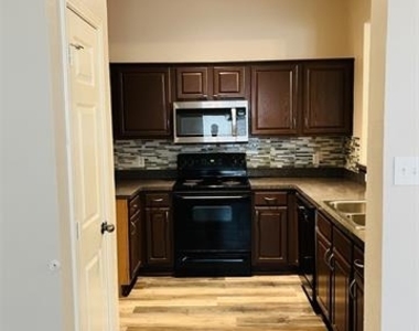 5039 Mountain Spring Trail - Photo Thumbnail 2